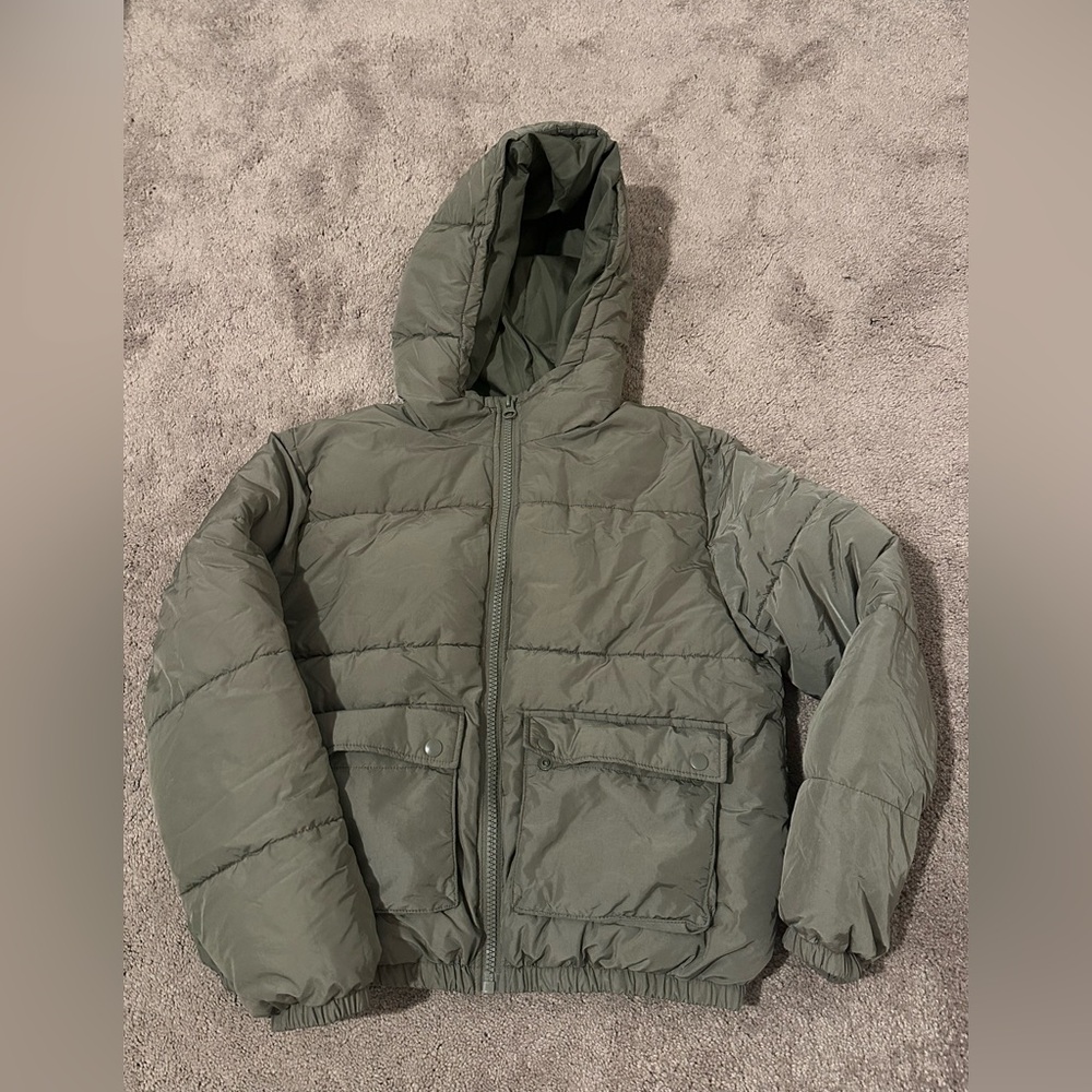 H&M Zip Up Puffer Jacket Woman’s Smaller